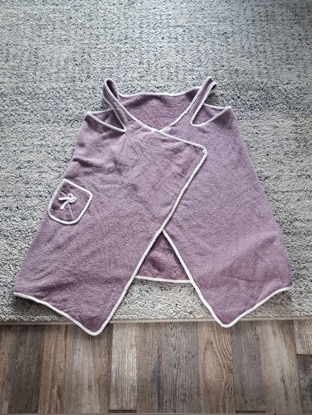 Source Unknown Lavender Spa Wrap with Cream Trim